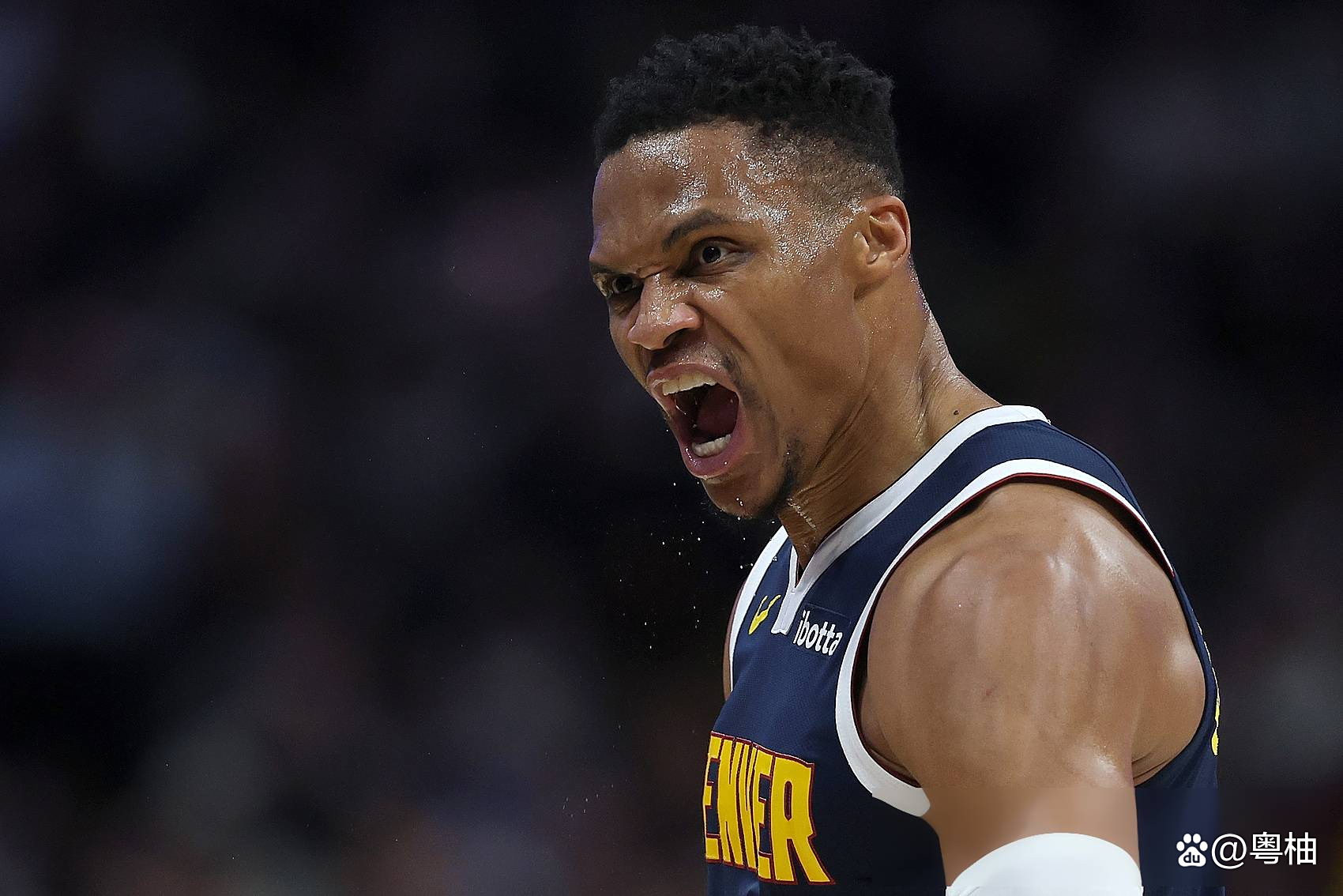 包含赛地聚焦——NBA常规赛训练课后热度飙升；赫塔费迎来里程碑；媒体盛赞；赛季目标并未改变的词条