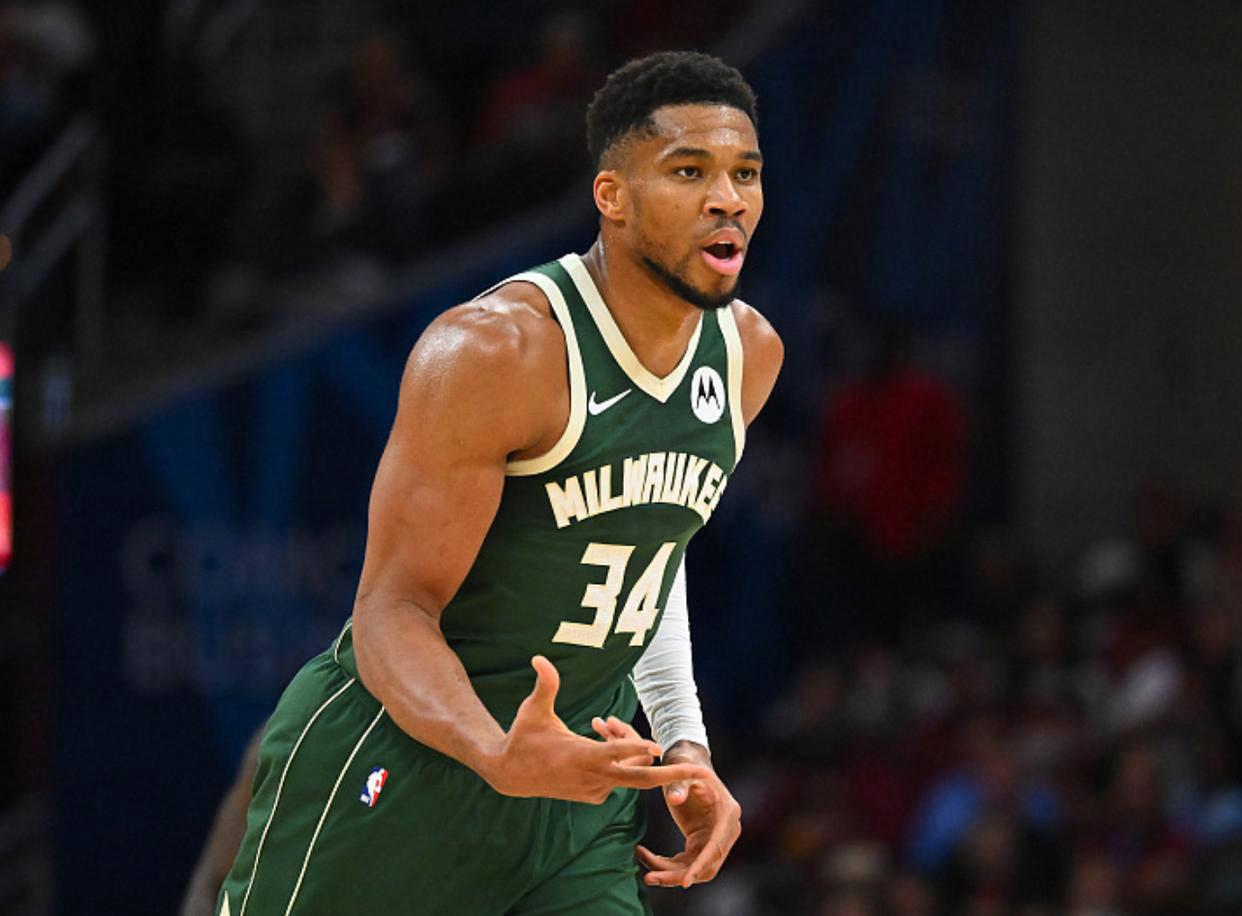 爱游戏-包含塞尔维亚队引发争议！，字母哥官方宣布反败为胜新规上演精彩一战的词条