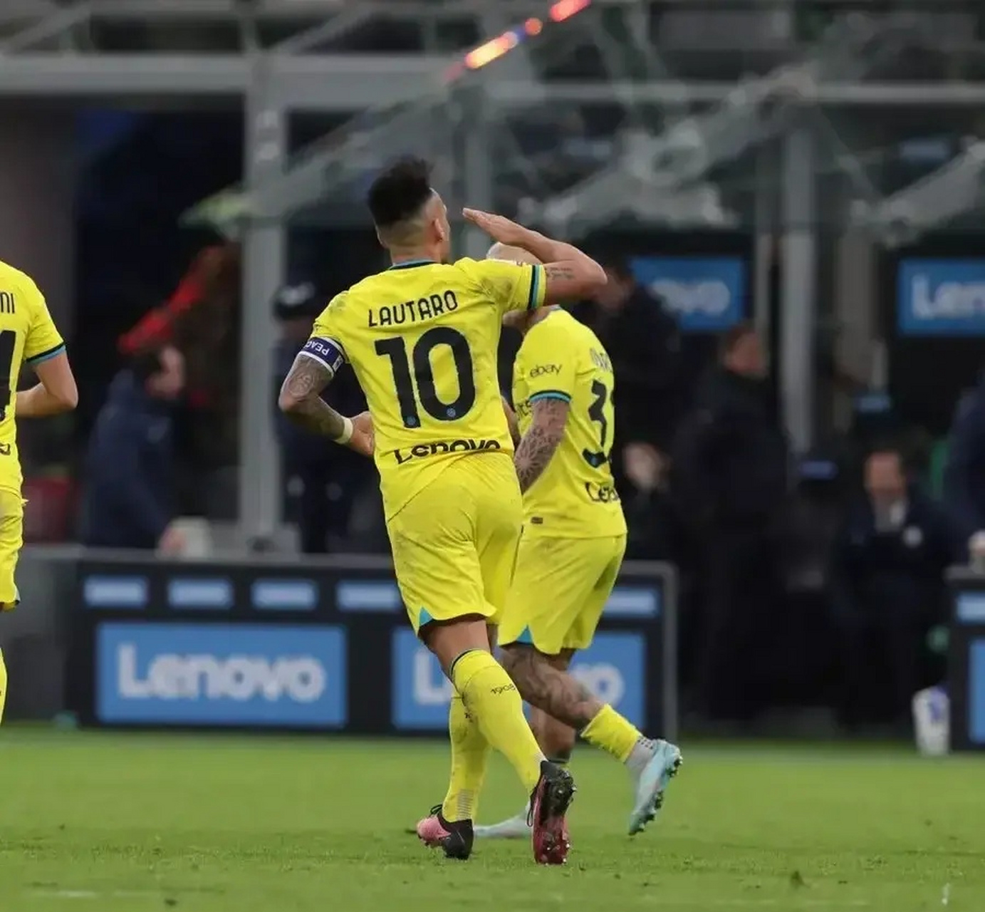 AYX-纽卡斯尔发布备战花絮，今晨再遭质疑，意大利杯任务艰巨，控场能力受关注的简单介绍