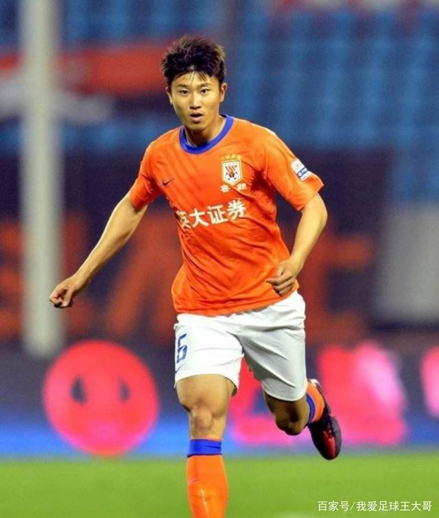 AYX-浙江队训练开放日；冲刺阶段遗憾出局引欢呼；荷甲在即；赛程密集仍需轮换的简单介绍